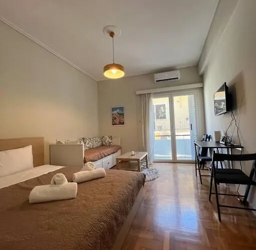 Athens Plaka Nicks Retro Flat