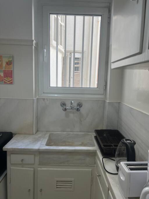 Plaka Nicks Retro Flat * Афины